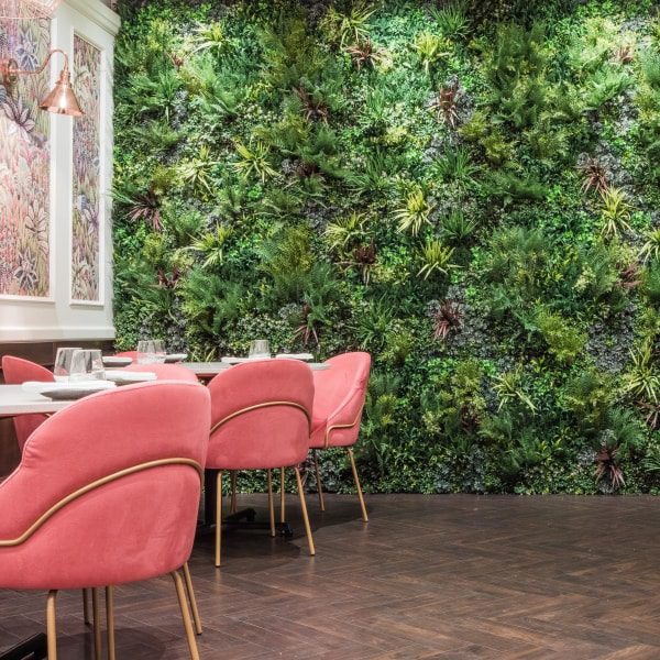 restaurant interior design using biophlic green walls