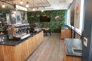 Café Green Walls in Ireland – Coffee With A View