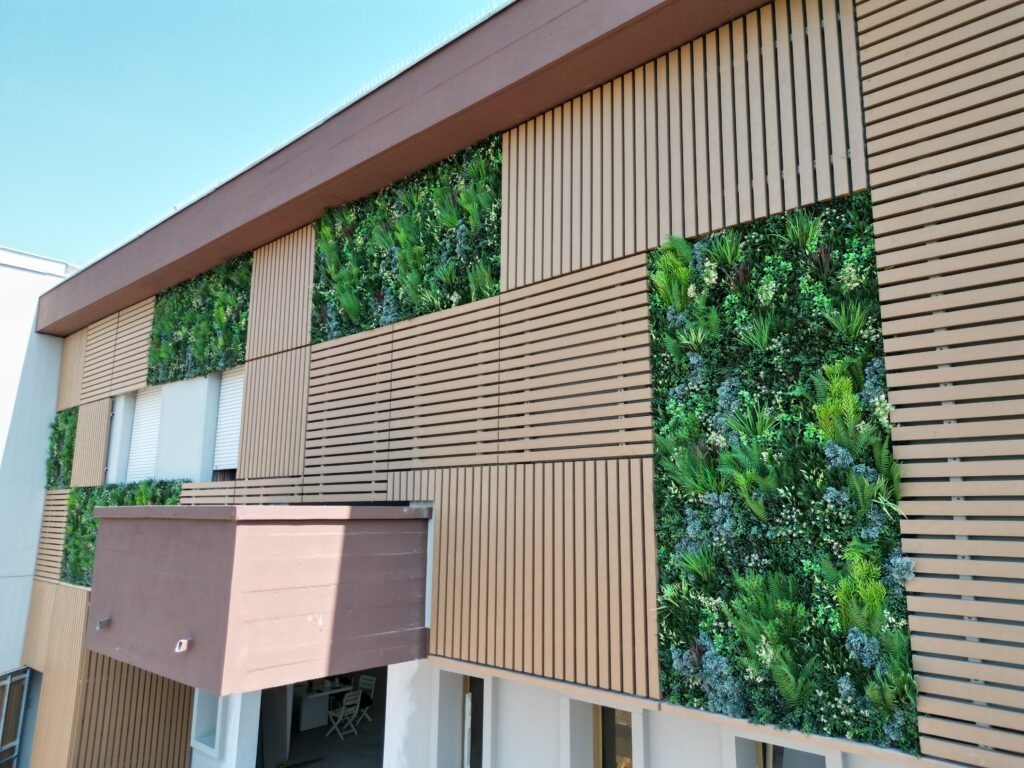 A replica green wall installation in Tuscany, Italy